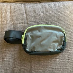 Lululemon Everywhere Belt Bag